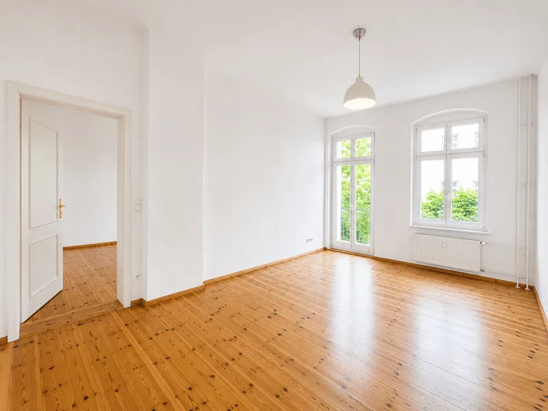 Charmante Altbauwohnung mit zwei Balkonen und historischem Flair in Berlin-Oberschöneweide — photo 1